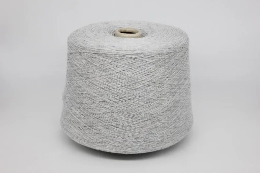 Бобинная пряжа Linsieme Cashmere Yarns Art: BATIK (Италия) (8% кашемир, 47% файн меринос, 30% вискоза, 15% полиамид), 1500м/100гр, серый