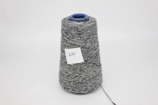 Бобинная пряжа IRISH TWEED Filpucci industrie ( 40% меринос 25% альпака 35% па), 290 м/100 гр, 230 гр, серый  мрамор