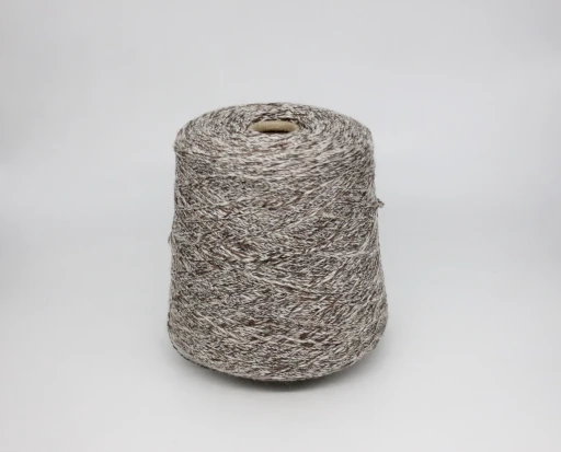 Бобинная пряжа  IRISH TWEED Filpucci industrie ( 40% меринос 25% альпака 35% па), 290 м/100 гр, бежевый