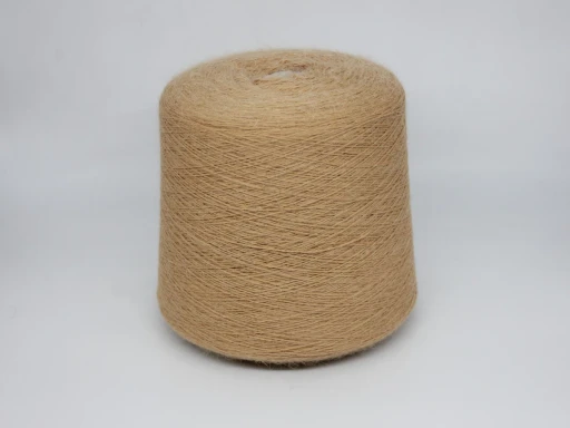 Бобинная пряжа  Angora 80 ангора 80 (80% ангора, 20% нейлон), 800м/100 гр, 46 Tan