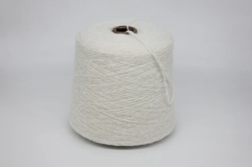 Бобинная пряжа Zegna Baruffa Hanter (90% вспушенный меринос, 10% полиамид), 380м/100г, натуральный