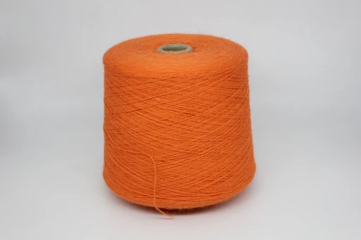 Бобинная пряжа  Angora 80 ангора 80 (80% ангора, 20% нейлон), 800м/100 гр, 20 Marigold