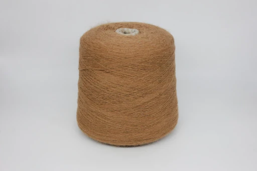 Бобинная пряжа  Angora 80 ангора 80 (80% ангора, 20% нейлон), 800м/100 гр, 45 Coca mocha