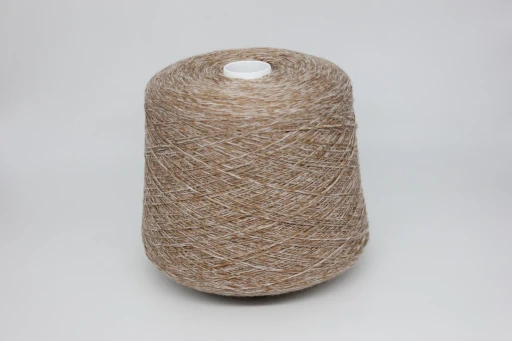 Бобинная пряжа FIAMMATO ZEGNA BARUFFA LANE BORGOSESIA  (100% гребенной меринос фламме), 700 м/100 гр  , 800018 ореховое пралине