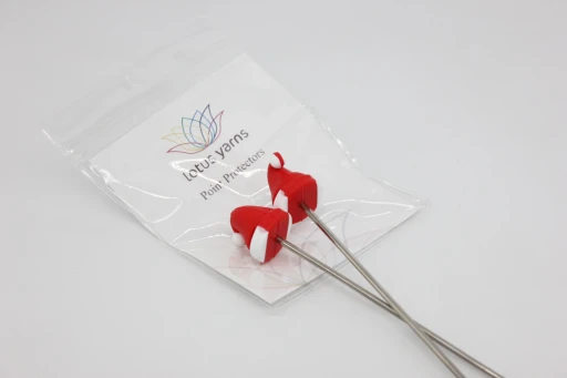 LOTUS YARNS Наконечники / заглушки / стопперы в форме красных колпачков (2 шт), красные колпачки