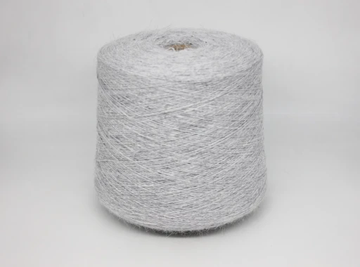 Бобинная пряжа  Angora 80 ангора 80 (80% ангора, 20% нейлон), 800м/100 гр, 36 Light grey