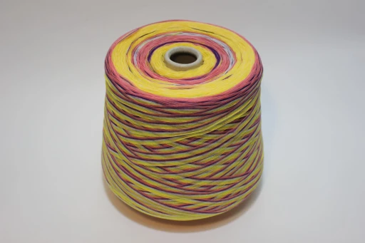 Бобинная пряжа Stripes (72% хлопок, 28% полиамид), желтый/розовый