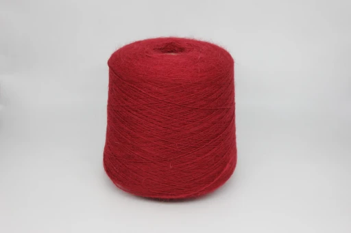 Бобинная пряжа  Angora 80 ангора 80 (80% ангора, 20% нейлон), 800м/100 гр, 44 Red dahlia