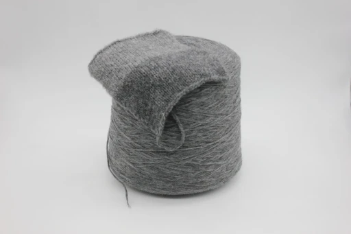 Бобинная пряжа Sudwollgroup art: DUMBO (85% вспушенный меринос, 15% па), 500м/100гр, 45 серый